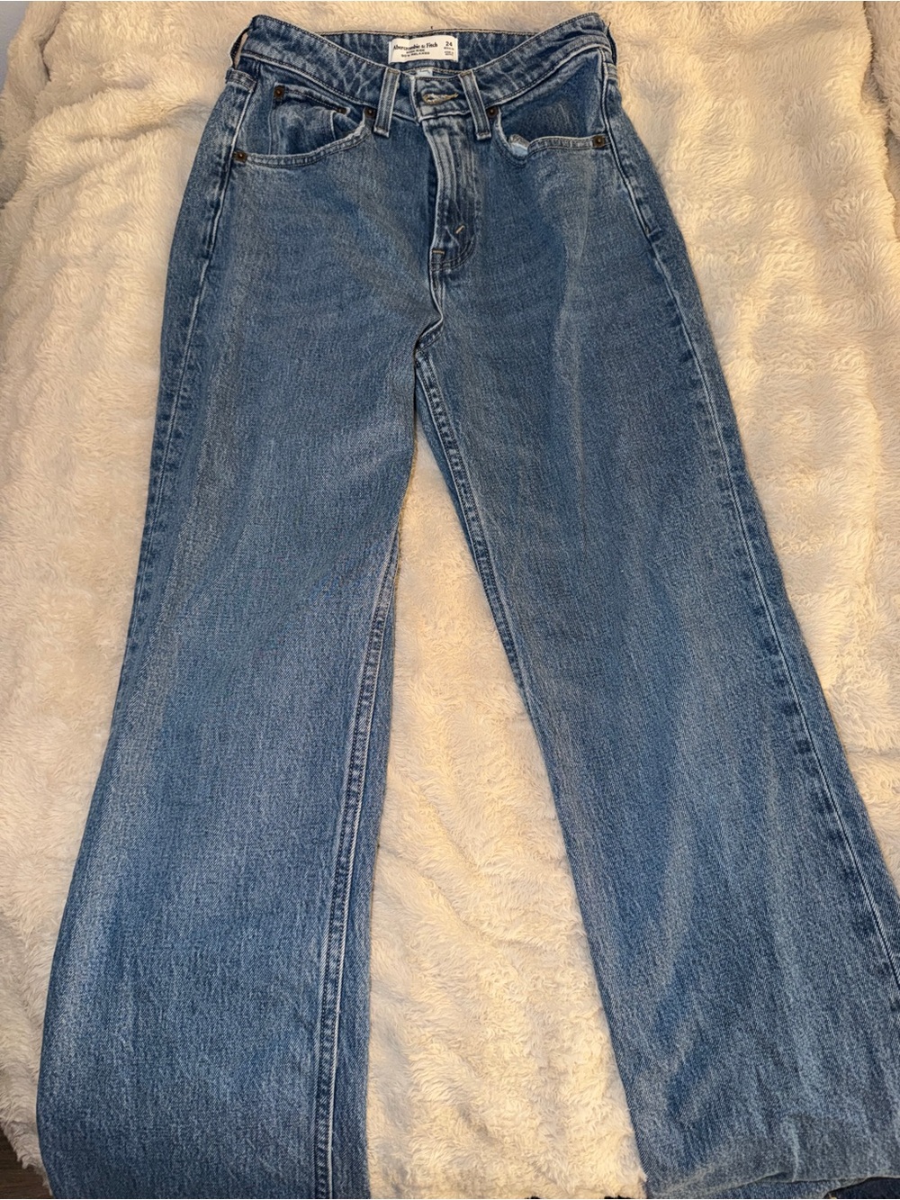 Abercrombie High-Rise Curve Love Jeans